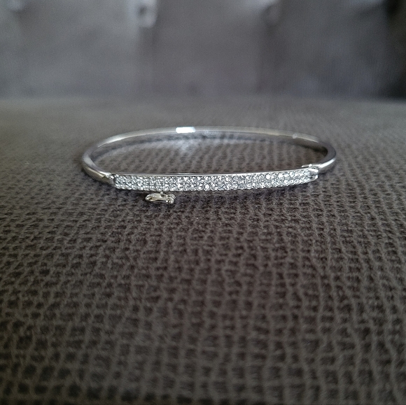 Coach Silver🤍 Pave Bar Hinged Bangle - NWOT - Picture 11 of 13